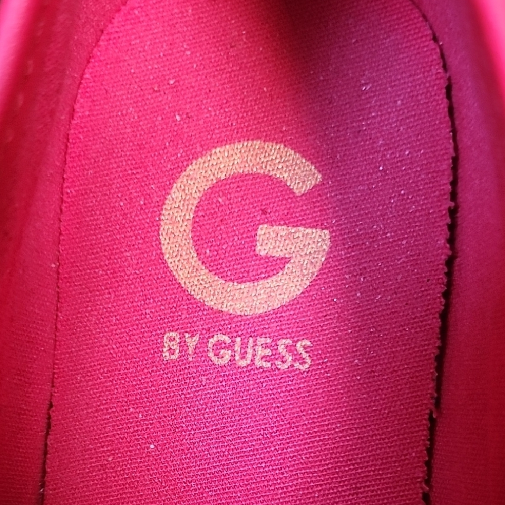 G by Guess Red Sneakers with Quilted Fabric and White Sole - Picture 6 of 6